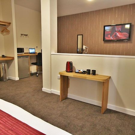 Central Hotel Gloucester By Roomsbooked Екстериор снимка