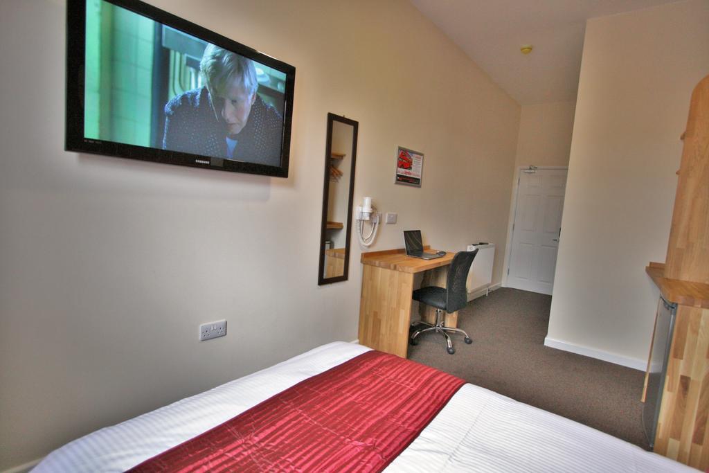 Central Hotel Gloucester By Roomsbooked Стая снимка